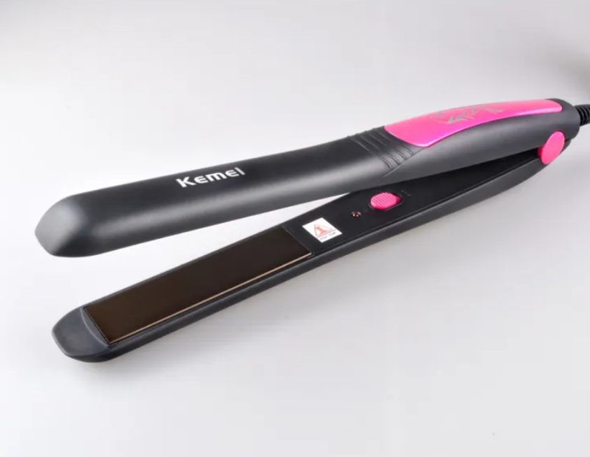 Smooth Hair Straightener – Professional Salon-Quality Styling Tool